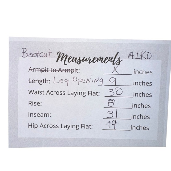 Silver AIKO Women’s Denim Jeans Size 30/31 NWOT Bootcut Dark With Fading Lowrise - Picture 9 of 9